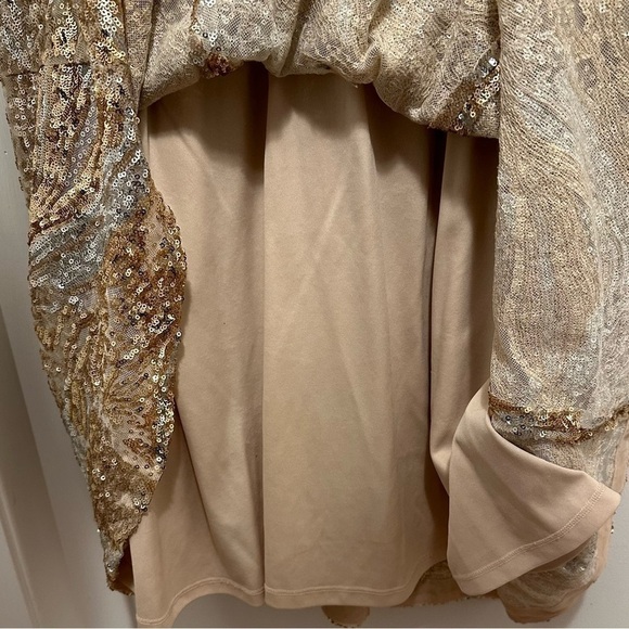 Belle Badgley Mischka Fit and Flare Gold & Silver Sequin Mini Dress Sz 10 - Picture 2 of 8